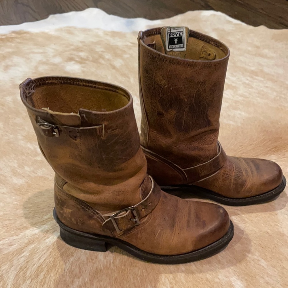 Distressed Frye Boots Size 7 Brown Leather